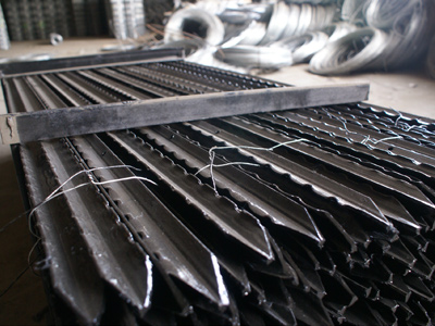 牛欄網(wǎng)立柱 牛欄網(wǎng)立柱